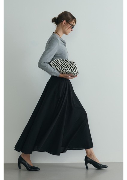 Beyaz Cove Zebra Büzgülü El Çantası fırsatları