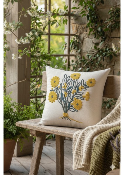 Çiçek Desenli Punch Nakışlı Kırlent Kılıfı - 43X43 cm fiyatları