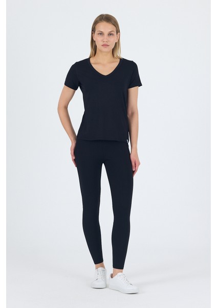 Victoria V Yaka Siyah Basic Bambu ve Organik Pamuk Kadın Tişört fırsatları