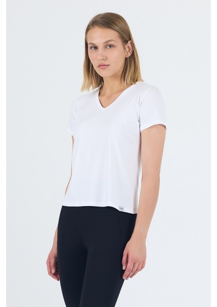 Victoria V Yaka Beyaz Basic Bambu ve Organik Pamuk Kadın Tişört fiyatları