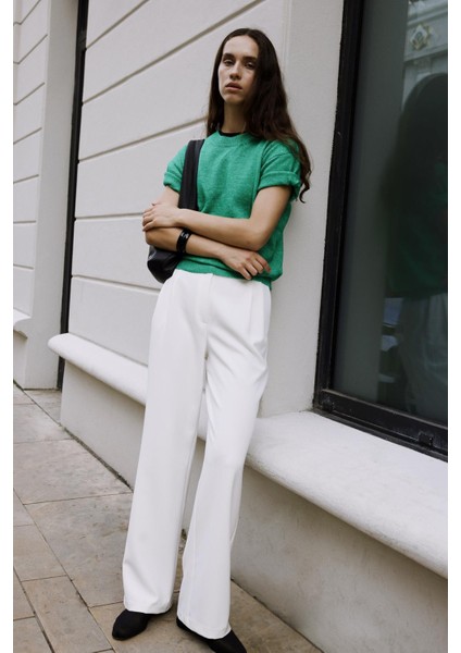 Beyaz Dalie Pileli Pantolon fırsatları