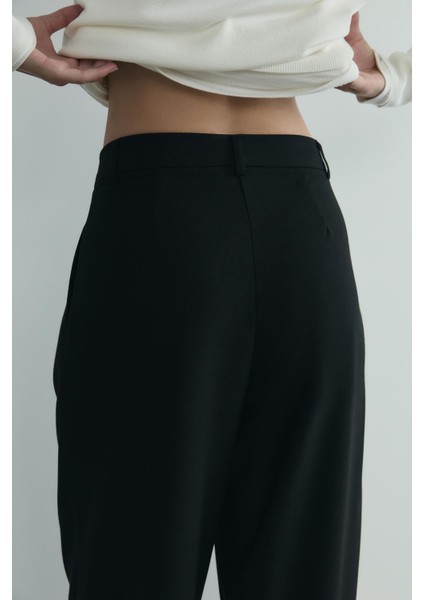 Siyah Lina Pileli Pantolon indirimleri