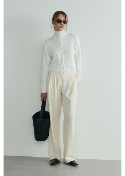 Krem Lina Pileli Pantolon fiyatları