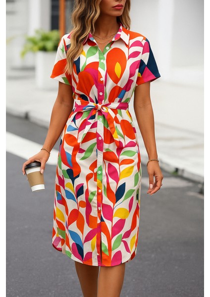 Kadın Kısa Kollu Yakalı Önü Düğmeli Önden Drapeli Desenli Süprem Elbise