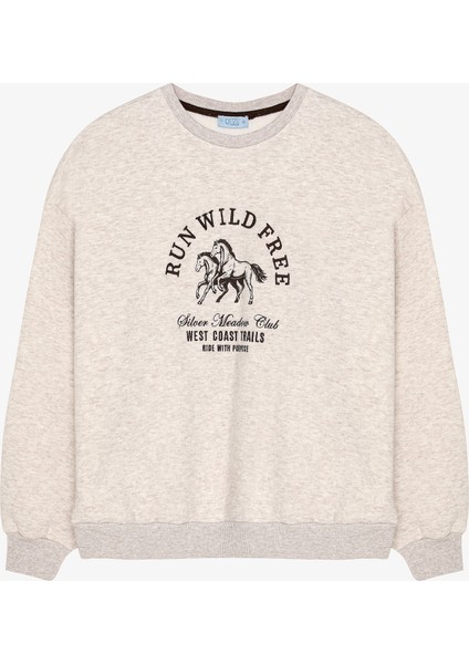 At Baskılı Yazı Nakışlı Oversize Sweatshirt Bej