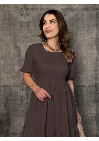 Kadın Kısa Kollu Yakası Açık Katlı Bürümcük Balon Elbise modelleri