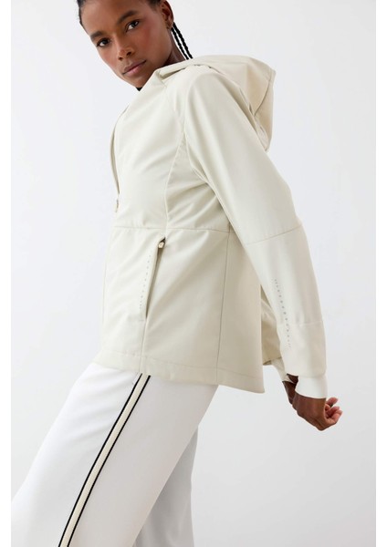 Fit Su İtici Softshell Slim Fit Dar Kesim Kapüşonlu Fermuarlı Cepli Mevsimlik Yağmurluk C4951AX25AU