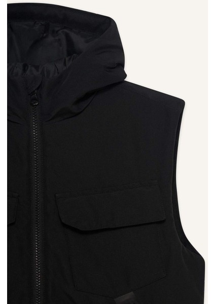 Erkek Çocuk Su Geçirmez Kapüşonlu Fermuarlı Yelek C4340A825AU