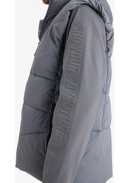 Fit Su İtici Regular Fit Kapüşonlu Rüzgar Geçirmez Fermuarlı Mont C6053AX25WN fırsatları