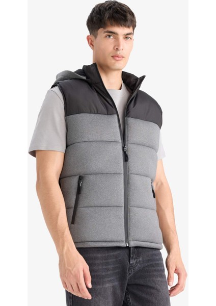 Su Geçirmez Slim Fit Dar Kesim Kapüşonlu İç Cepli Fermuarlı Şişme Yelek C5025AX25WN fırsatları