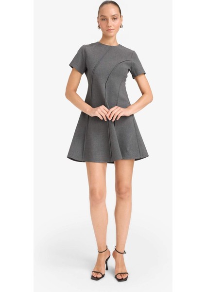 Bisiklet Yaka Kısa Kollu Mini Elbise G0195AX25AU indirimleri