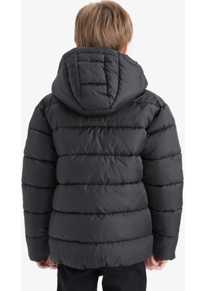 Erkek Çocuk Su Geçirmez Kapüşonlu Fermuarlı Şişme Mont A1875A825AU