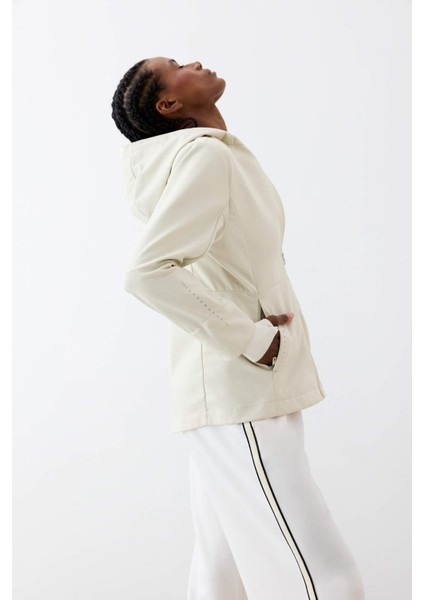 Su İtici Softshell Slim Fit Dar Kesim Kapüşonlu Fermuarlı Cepli Mevsimlik Yağmurluk C4951AX25AU modelleri