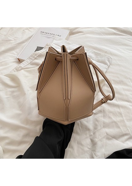 Moda ve Kişiselleştirilmiş Tasarım Katlanır Küçük Çanta Kadın Yeni Çok Yönlü Çapraz Çanta Doku El Kovasız Çanta (Yurt Dışından)