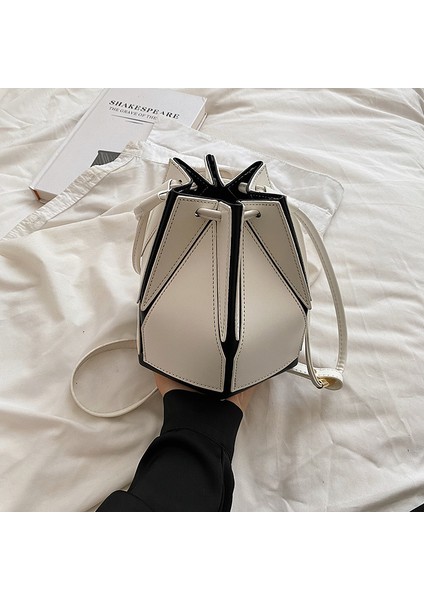 Moda ve Kişiselleştirilmiş Tasarım Katlanır Küçük Çanta Kadın Yeni Çok Yönlü Çapraz Çanta Doku El Kovasız Çanta (Yurt Dışından)