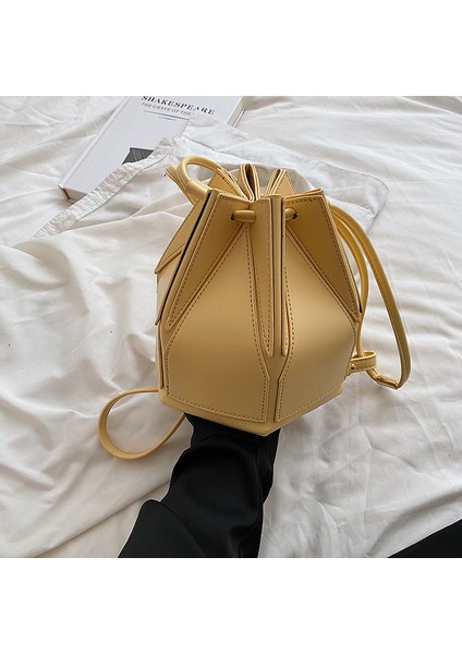 Moda ve Kişiselleştirilmiş Tasarım Katlanır Küçük Çanta Kadın Yeni Çok Yönlü Çapraz Çanta Doku El Kovasız Çanta (Yurt Dışından)