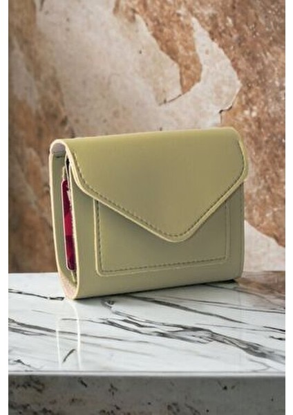 Kadın Yumuşak Derili Çıtçıtlı ve Fermuarlı Şık Yeşil Cüzdan Kartlık Aksesuar
