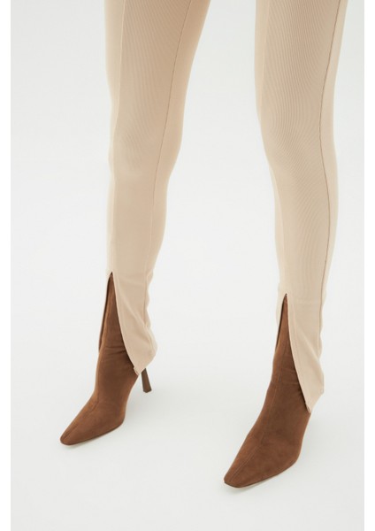 Beli Lastikli Yırtmaçlı Pantolon Bej modelleri