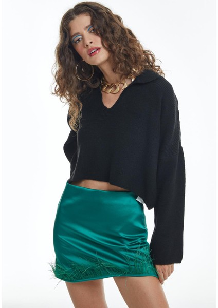 Gömlek Yaka Crop Kazak Siyah fırsatları