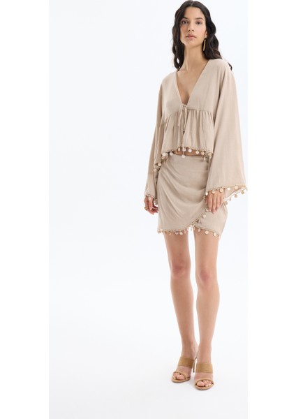 Midye Kabuk Aksesuarlı Bağlamalı Keten Bluz Koyu Bej indirimleri