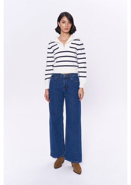 Yakası Fermuarlı Çizgili Triko Kazak Lacivert modelleri