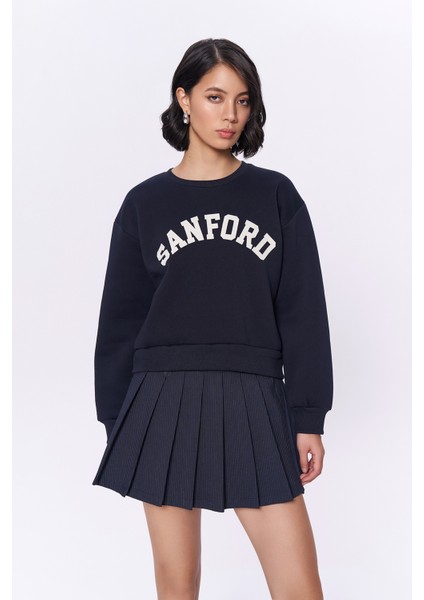 Yazı Baskılı Sweatshirt Lacivert fırsatları
