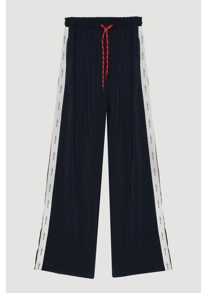 Şerit Yazı Baskılı Beli Lastikli Pantolon Lacivert fiyatları