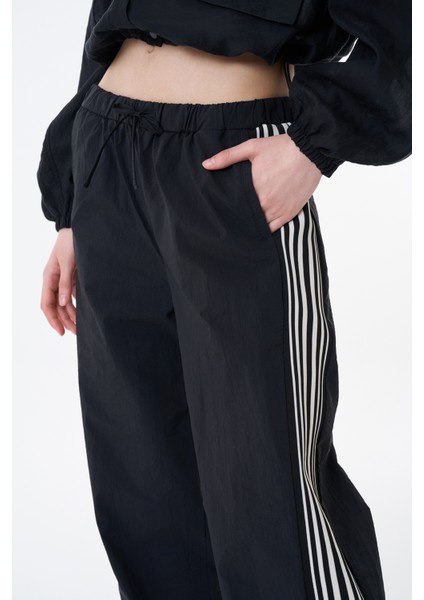 Çift Şeritli Beli Lastikli Pantolon Siyah fırsatları