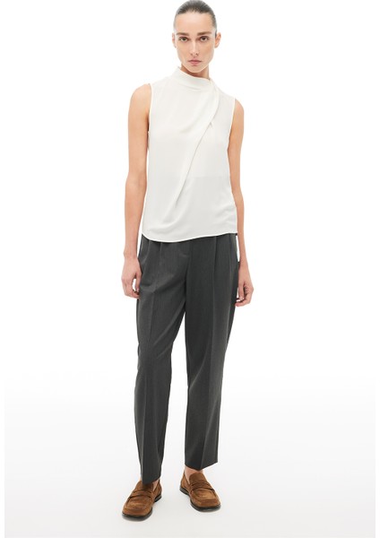 Ekru Degaje Yaka Bluz