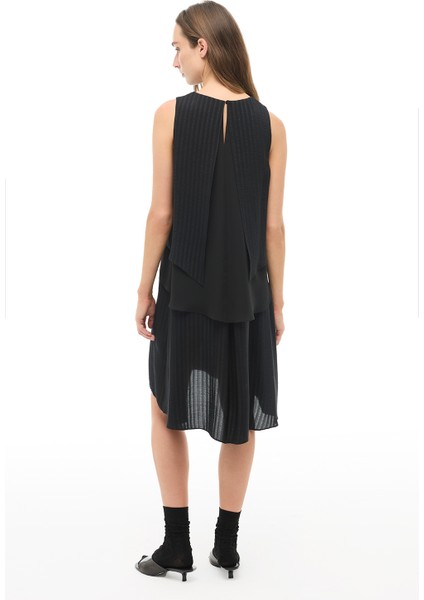 Siyah Bisiklet Yaka Diz Üstü Elbise modelleri