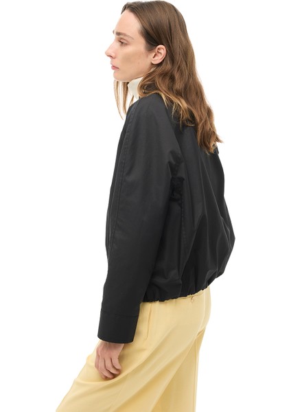 Siyah Gömlek Yaka Crop Mont fırsatları