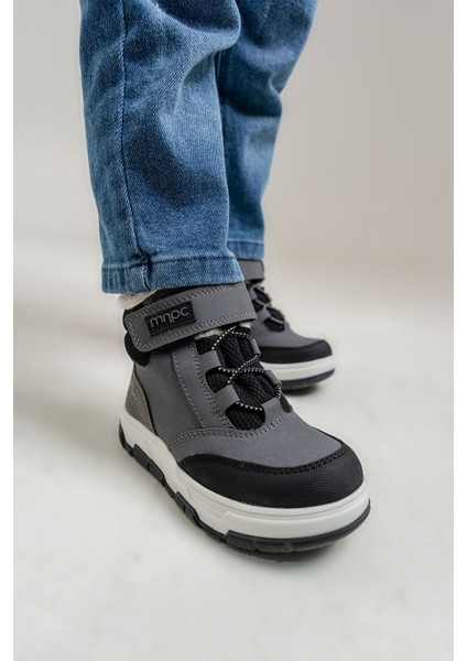 Erkek Çocuk Gri Suni Deri Suya Dayanıklı Anatomik Günlük Bot