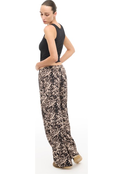 Kahverengi Yüksek Bel Boru Paça Pantolon modelleri