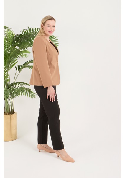 Kadın Büyük Beden V Yaka Tek Düğmeli Ceket fırsatları