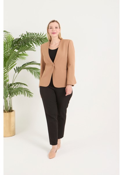 Kadın Büyük Beden V Yaka Tek Düğmeli Ceket indirimleri