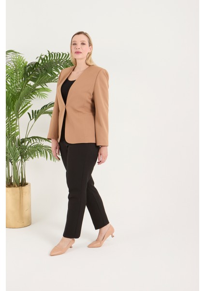 Kadın Büyük Beden V Yaka Tek Düğmeli Ceket