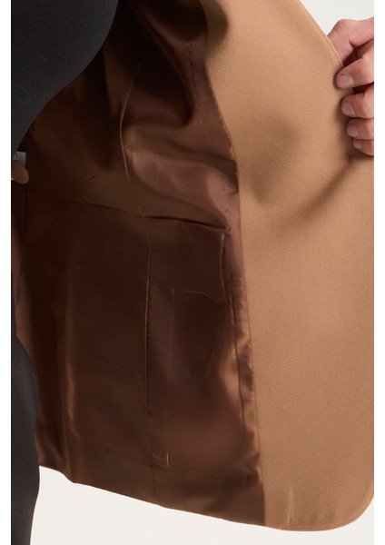 Kadın Büyük Beden V Yaka Tek Düğmeli Ceket