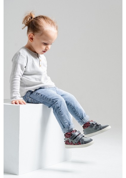 Erkek Çocuk Gri Hakiki Deri Suya Dayanıklı Anatomik Günlük Bot fiyatları