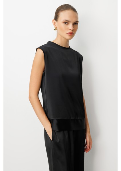 Siyah Kolsuz Basic Saten Bluz fiyatları