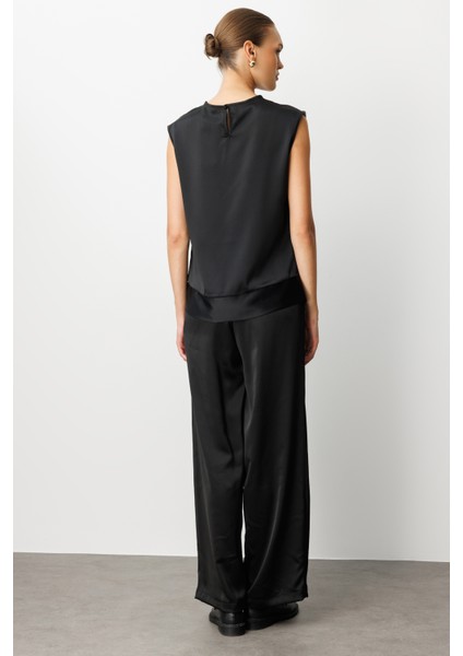 Siyah Kolsuz Basic Saten Bluz fırsatları