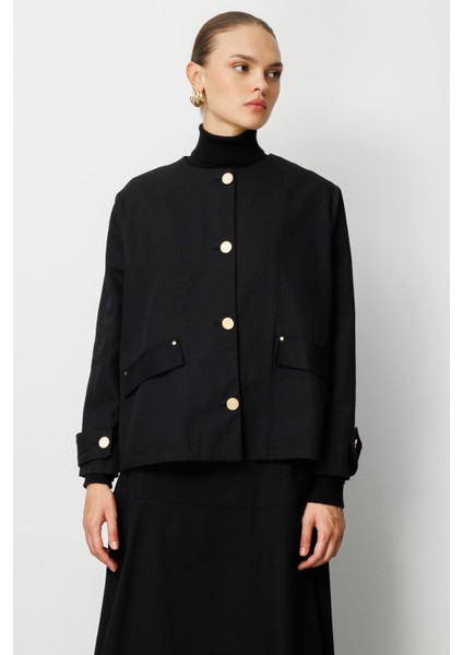 Siyah Yuvarlak Yaka Gold Düğmeli Oversize Ceket