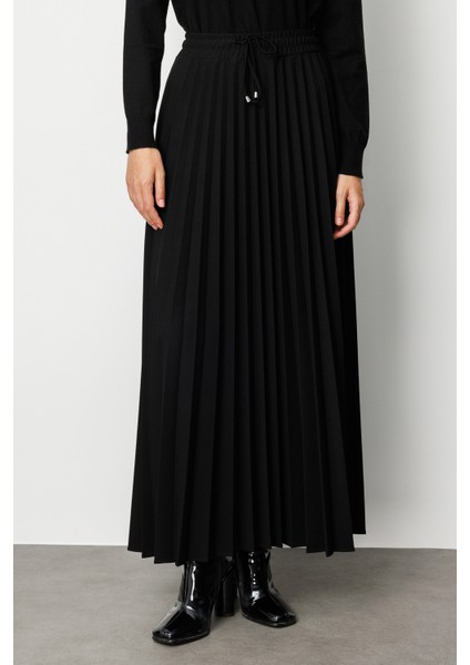 Örme Krep Piliseli Maksi Siyah Etek