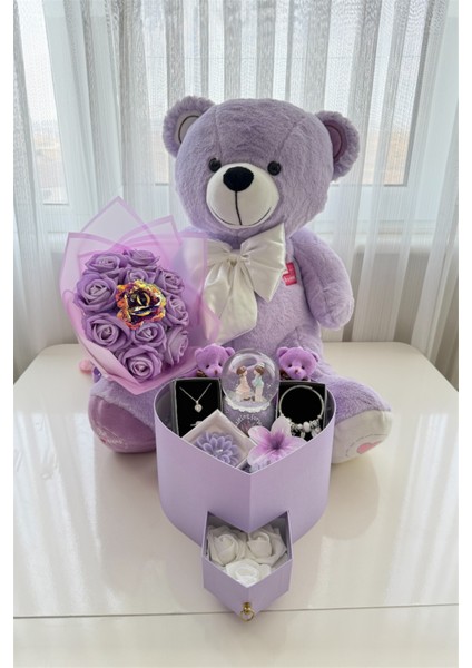 Full Mor Aşk Evreni - Sevgiliye Romantik Hediye Kutusu | Kar Küresi + Takı + Ayıcık + Buket