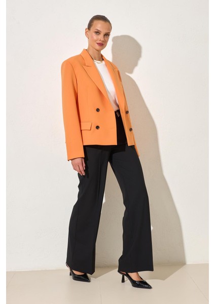 Şeftali Asimetrik Kapama Cep Detaylı Ceket modelleri