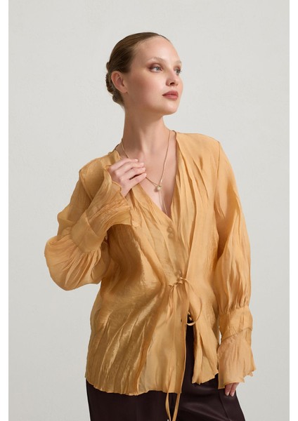 Amber Dökümlü V Yaka Kuşak Detaylı Rahat Kesim Bluz