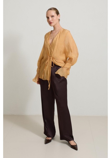 Amber Dökümlü V Yaka Kuşak Detaylı Rahat Kesim Bluz modelleri