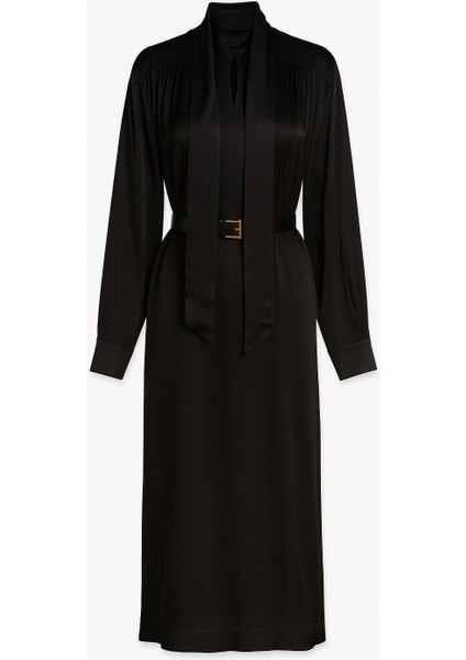 Siyah Boyun Detaylı Belden Kemerli Elbise