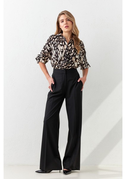Siyah Bel Detaylı Cepli Rahat Kesim Geniş Kalıp Pantolon