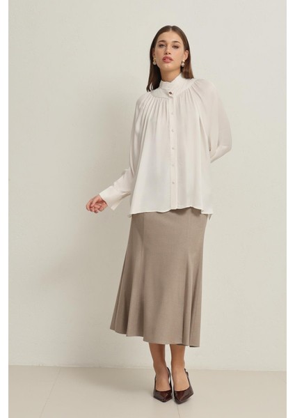 Ekru Boyun ve Yaka Detaylı Rahat Kesim Gömlek fiyatları