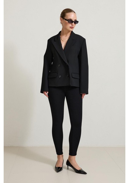 Siyah Asimetrik Kapama Cep Detaylı Ceket fiyatları